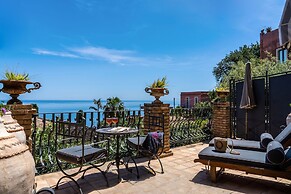HOTEL VILLA CARLOTTA