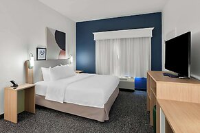 Spark by Hilton Tupelo