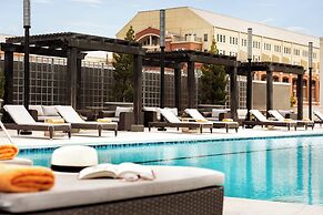 Twelve Midtown, Autograph Collection