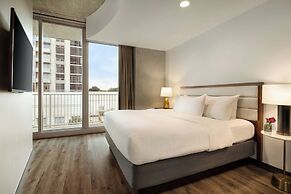 Twelve Midtown, Autograph Collection