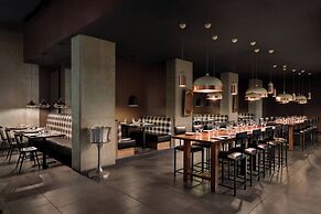 Twelve Midtown, Autograph Collection