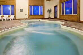 Holiday Inn Express Munising-Lakeview by IHG