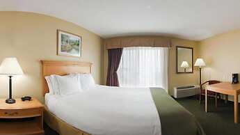Holiday Inn Express Munising-Lakeview by IHG