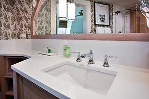 The Inn At Stonecliffe