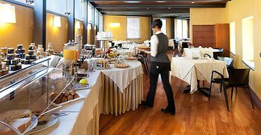 B&B HOTEL Imperia Rossini al Teatro