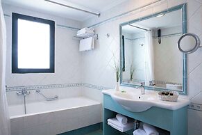 Zeus Essence Ramada by Wyndham Athens