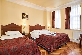 Amber Hotel - Special Class