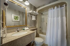 Monte Carlo Inn Vaughan Suites