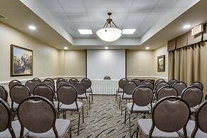 Monte Carlo Inn Vaughan Suites