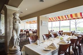 Monte Carlo Inn Vaughan Suites