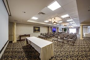 Monte Carlo Inn Vaughan Suites