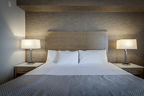 Monte Carlo Inn Vaughan Suites