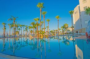 Anastasia Waterpark Beach Resort