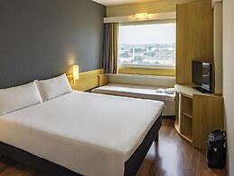 ibis Tamboré