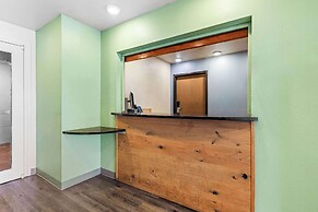 WoodSpring Suites Tulsa