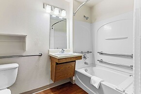 WoodSpring Suites Tulsa