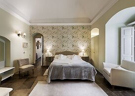 Locanda Don Serafino Historical Boutique Hotel