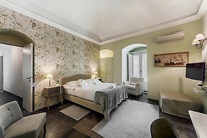 Locanda Don Serafino Historical Boutique Hotel