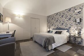 Locanda Don Serafino Historical Boutique Hotel