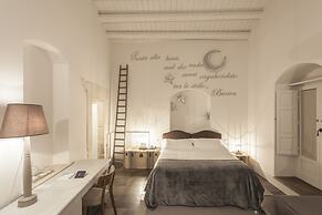 Locanda Don Serafino Historical Boutique Hotel