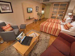 EA Hotel Juliš