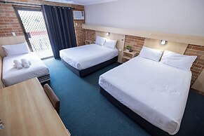 Windsor Riverview Inn
