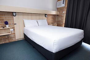 Windsor Riverview Inn