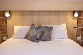 Windsor Riverview Inn