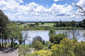 Windsor Riverview Inn