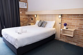 Windsor Riverview Inn