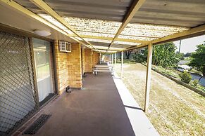 Windsor Riverview Inn