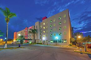 City Express Suites by Marriott Querétaro