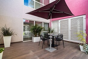 City Express Suites by Marriott Querétaro