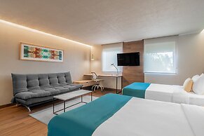 City Express Suites by Marriott Querétaro