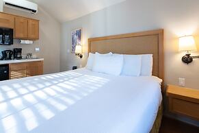 RiverPointe Napa Valley Resort