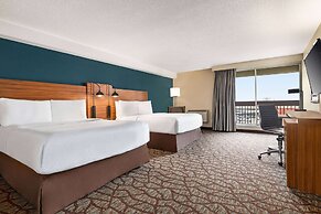 Wyndham Garden Niagara Falls Fallsview