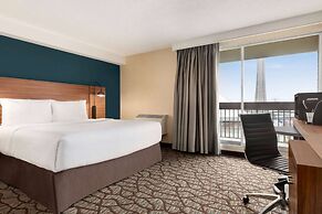 Wyndham Garden Niagara Falls Fallsview