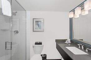 Wyndham Garden Niagara Falls Fallsview