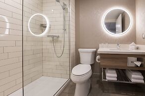 Hotel & Suites Le Dauphin Quebec