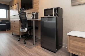 Hotel & Suites Le Dauphin Quebec