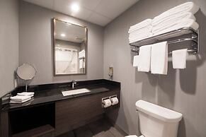 Hotel & Suites Le Dauphin Quebec