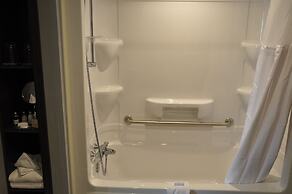 Hotel & Suites Le Dauphin Quebec