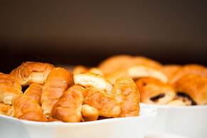 Hotel & Suites Le Dauphin Quebec