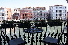 Palazzo Barbarigo Sul Canal Grande