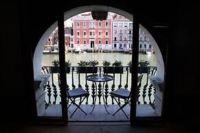 Palazzo Barbarigo Sul Canal Grande