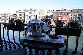 Palazzo Barbarigo Sul Canal Grande