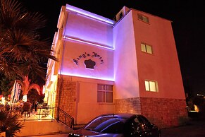 Kings Hotel