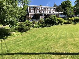 Braeside Country Inn