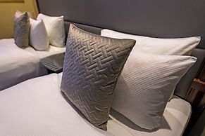 Hyde Park International