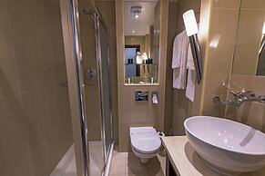 Hyde Park International